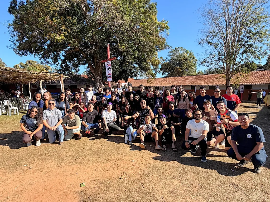 Peregrinação a Meruri aproxima jovens de Corumbá da missão salesiana e da cultura Boe Bororo