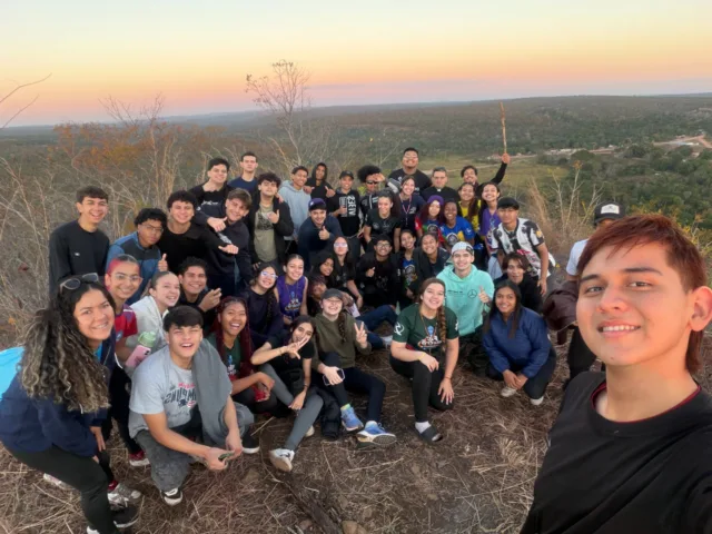 Peregrinação a Meruri aproxima jovens de Corumbá da missão salesiana e da cultura Boe Bororo
