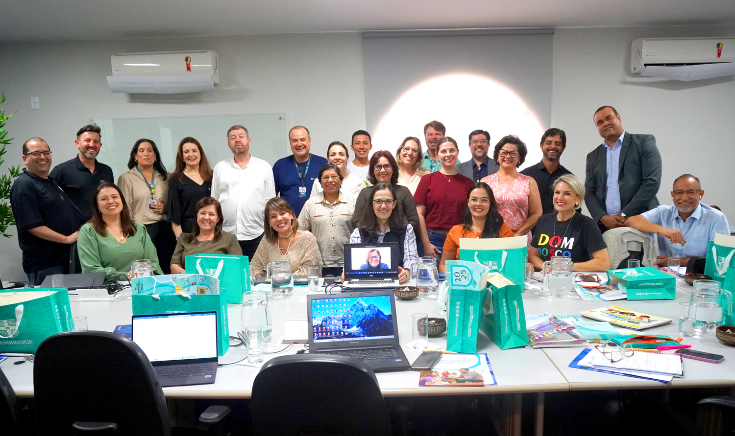 Encontro Estratégico de Escolas da RSB fortalece estratégias para a aprendizagem global de língua inglesa