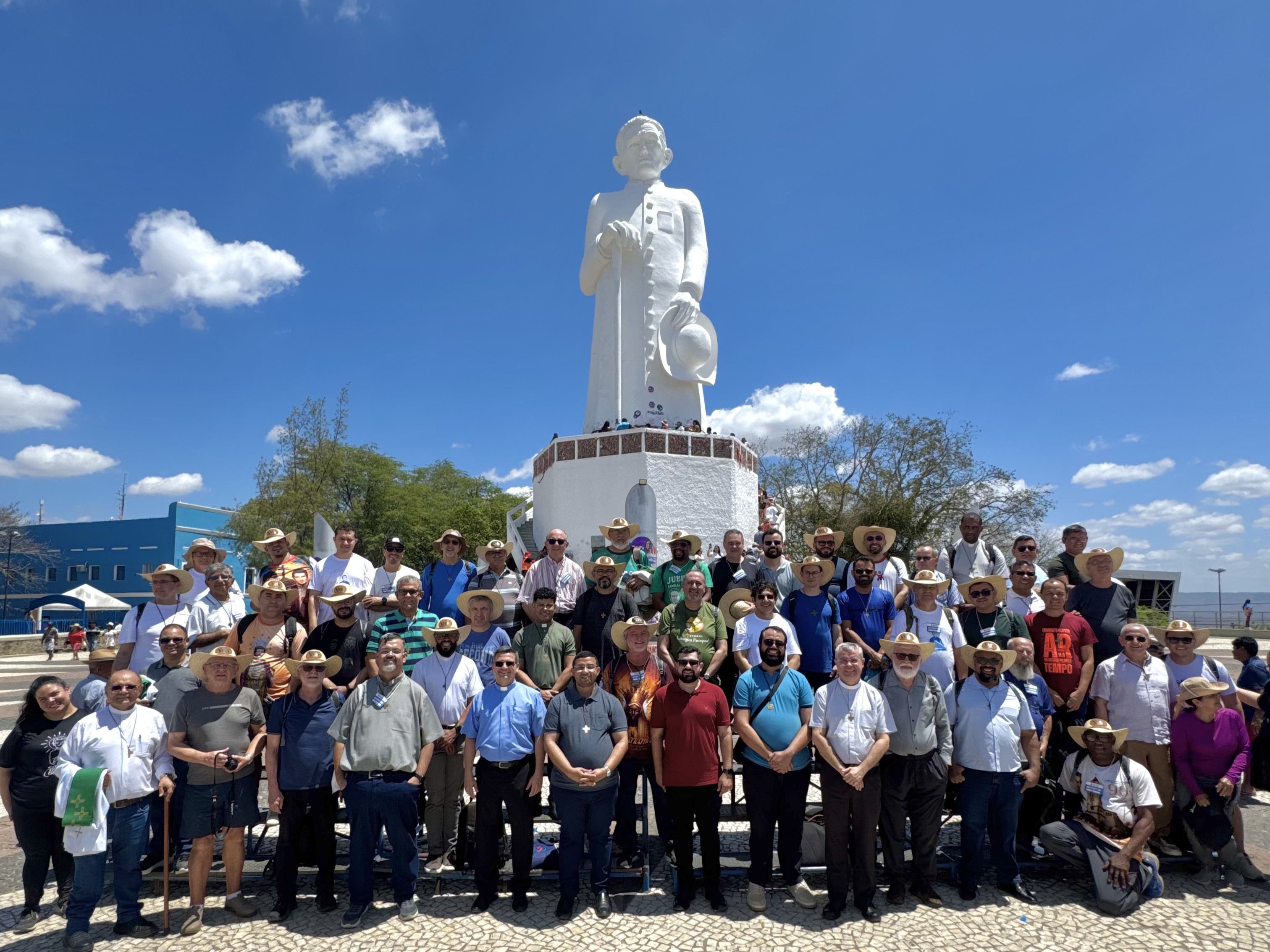 Peregrinação aos lugares sagrados de Juazeiro marca 3º dia do Encontro Nacional de Paróquias e Santuários Salesianos
