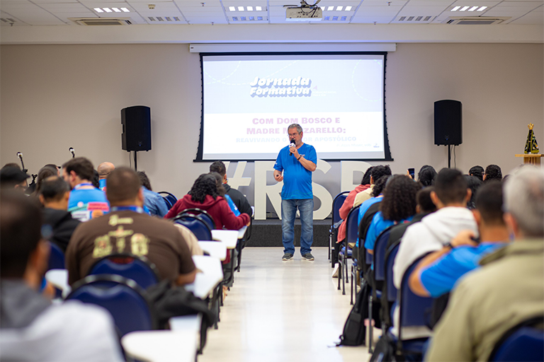 "O maior risco da vida religiosa não é trabalhar muito. É trabalhar sem paixão"